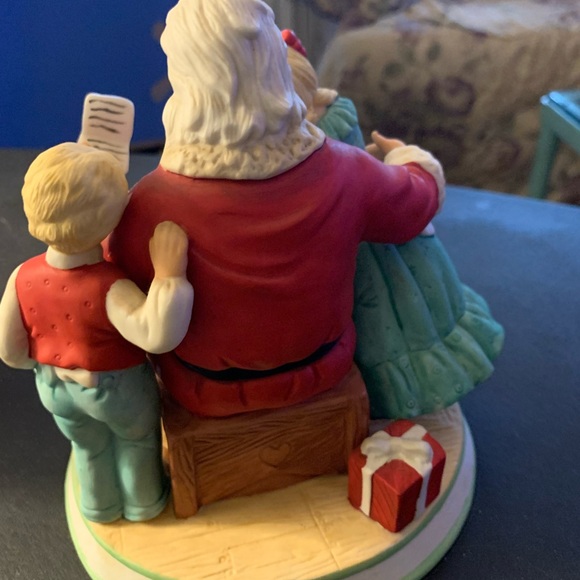 Christmas Keepsake Ornament-The Magic of Christmas 1991 - Picture 2 of 3